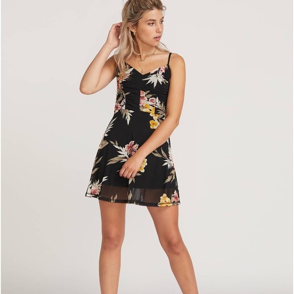 NWT Volcom Slushy Hour dress Size 6 - Picture 4 of 10